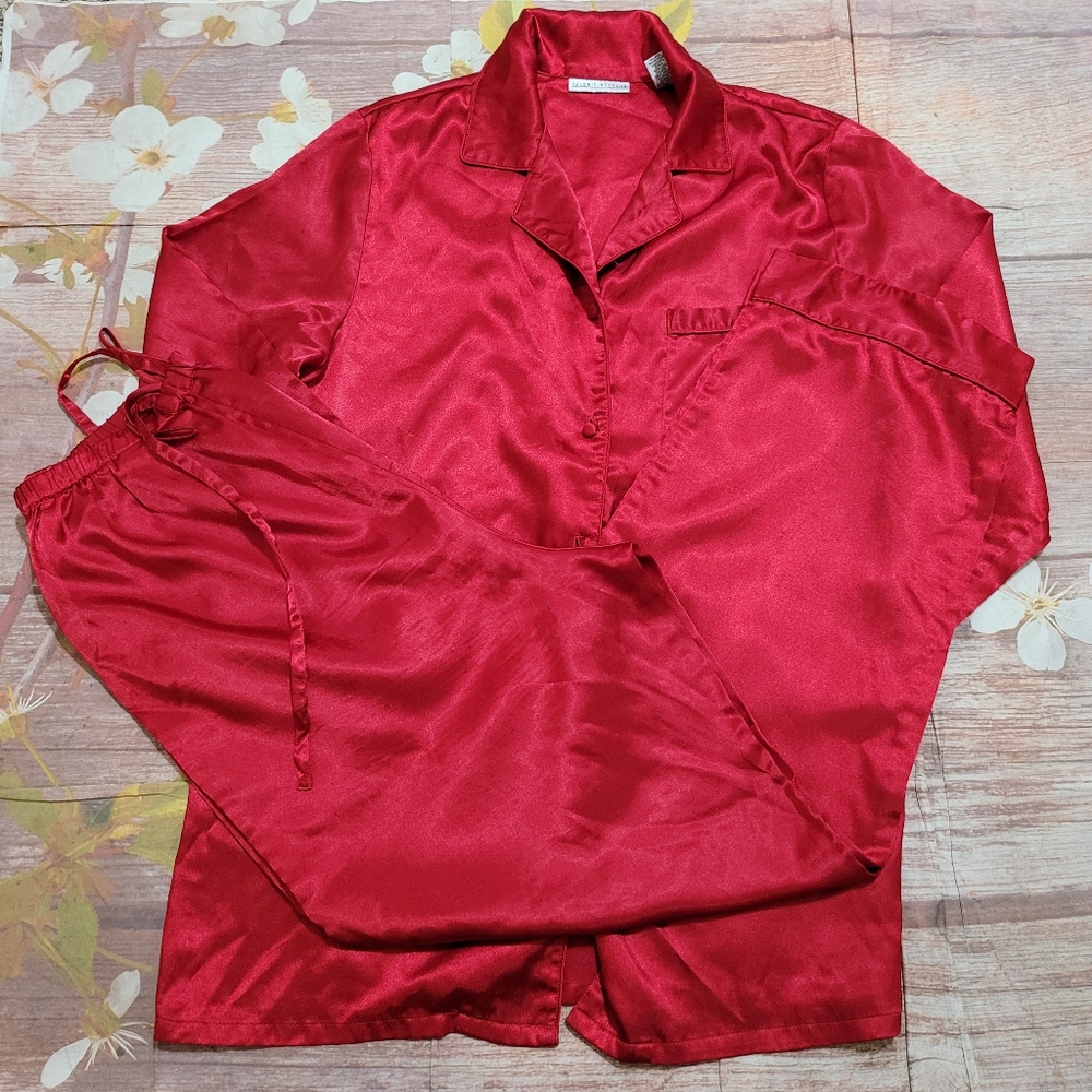 Valerie Stevens red 2 pieces pajamas sleepwear